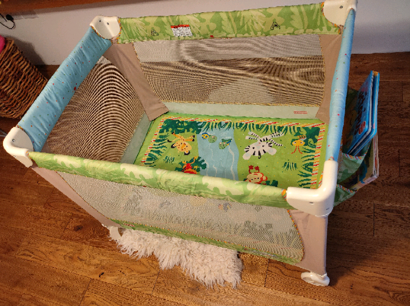 gumtree travel cot